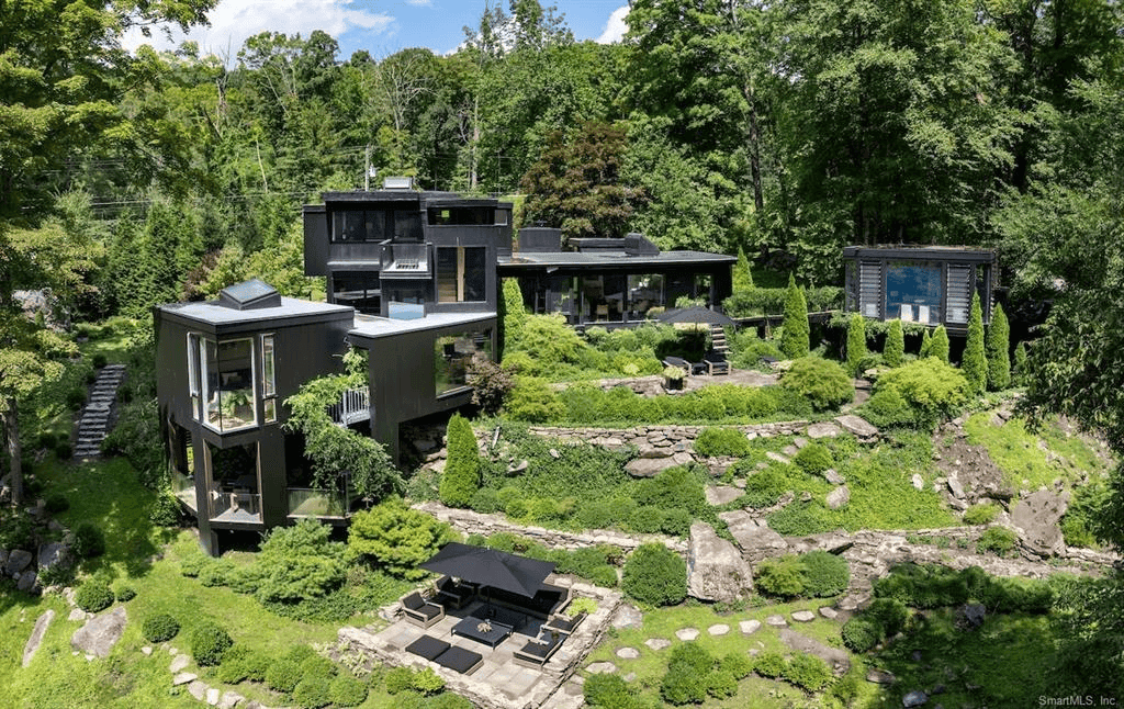 Five Cornwall Transactions Reveal What Luxury Buyers Truly Seek: Permanence and Privacy in an Unchanging Landscape