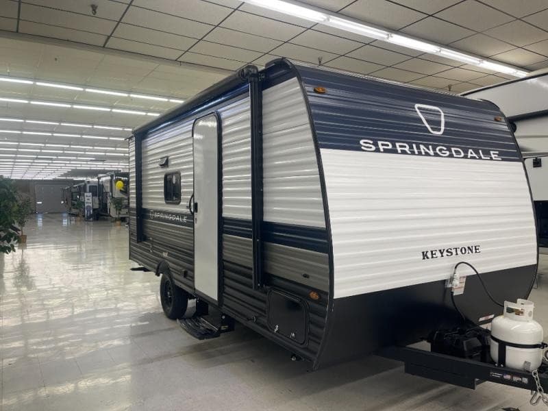 RnR RV Center Expands Liberty Lake Location with Additional RV Units and Service Capacity