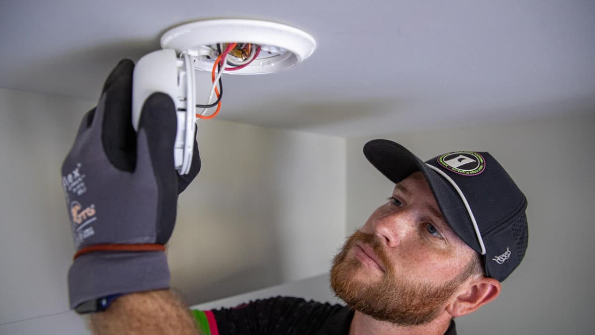 Tulsa Electrician With 4,000 Five-Star Reviews Expands Into Whole-Home Generator Installation