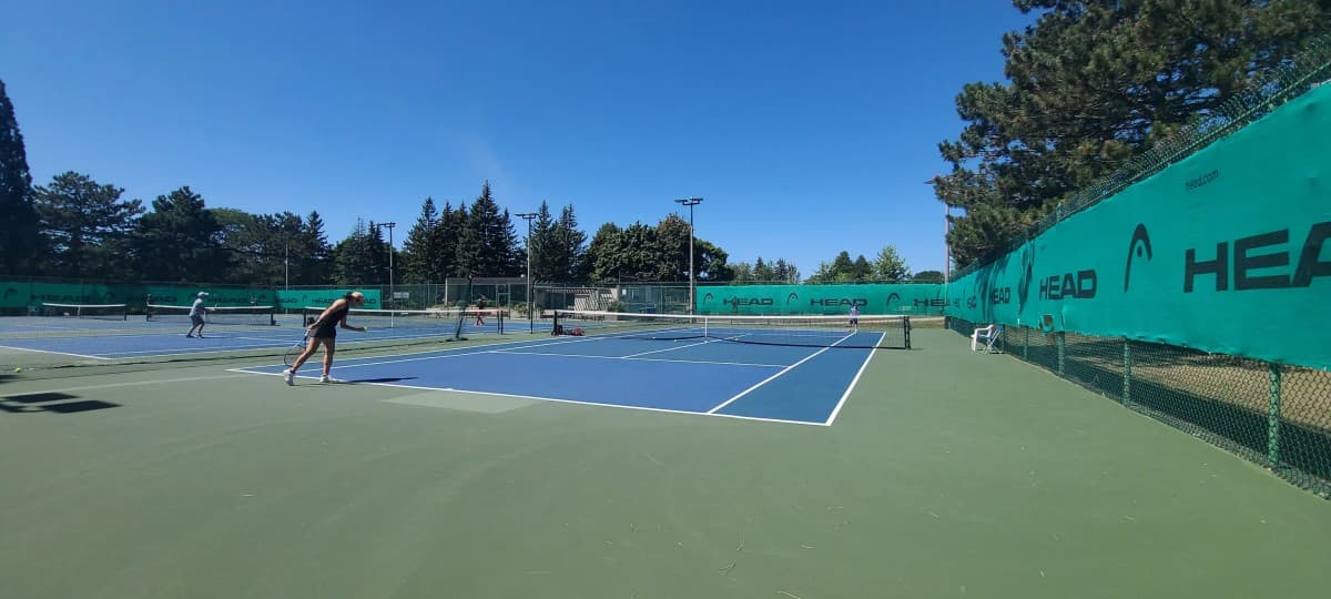 Hillcrest Tennis Camp Guide Highlights Key Differences Between Specialized Tennis Instruction and General Day Camps