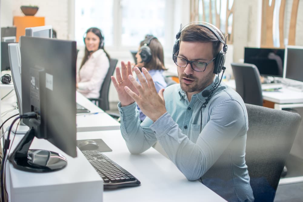 Top Gun Team’s AI-Powered Call Center Model Redefines Agent Support by Filtering Cold Leads Before They Reach Agents