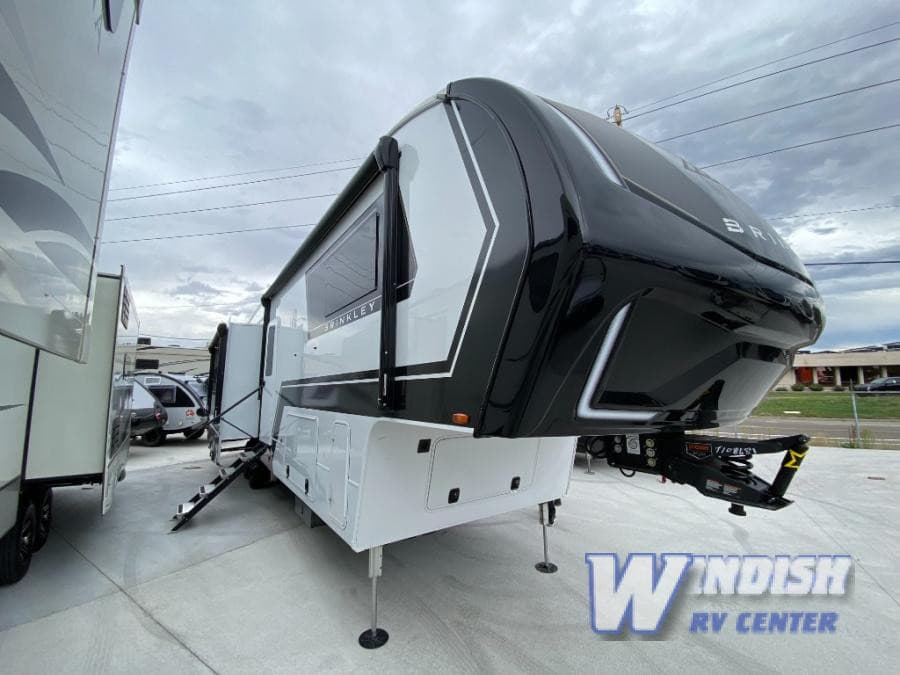 Windish RV Center Longmont Expands Inventory of Lightweight Travel Trailers and Fifth Wheels